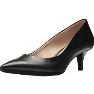 Life Stride Black Pretty Pump